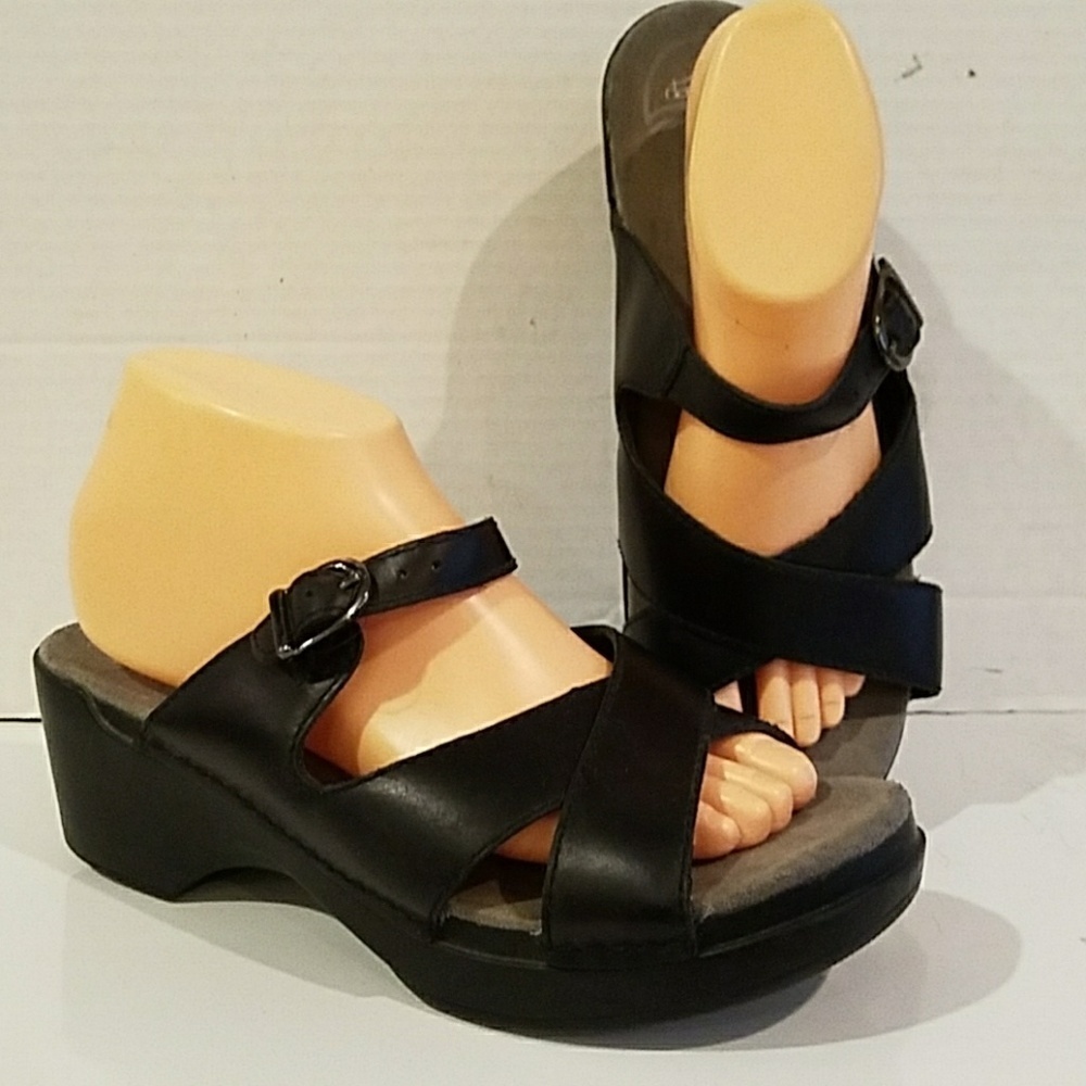 DANSKO BLACK LEATHER 2-1/2" HEEL SANDALS 10